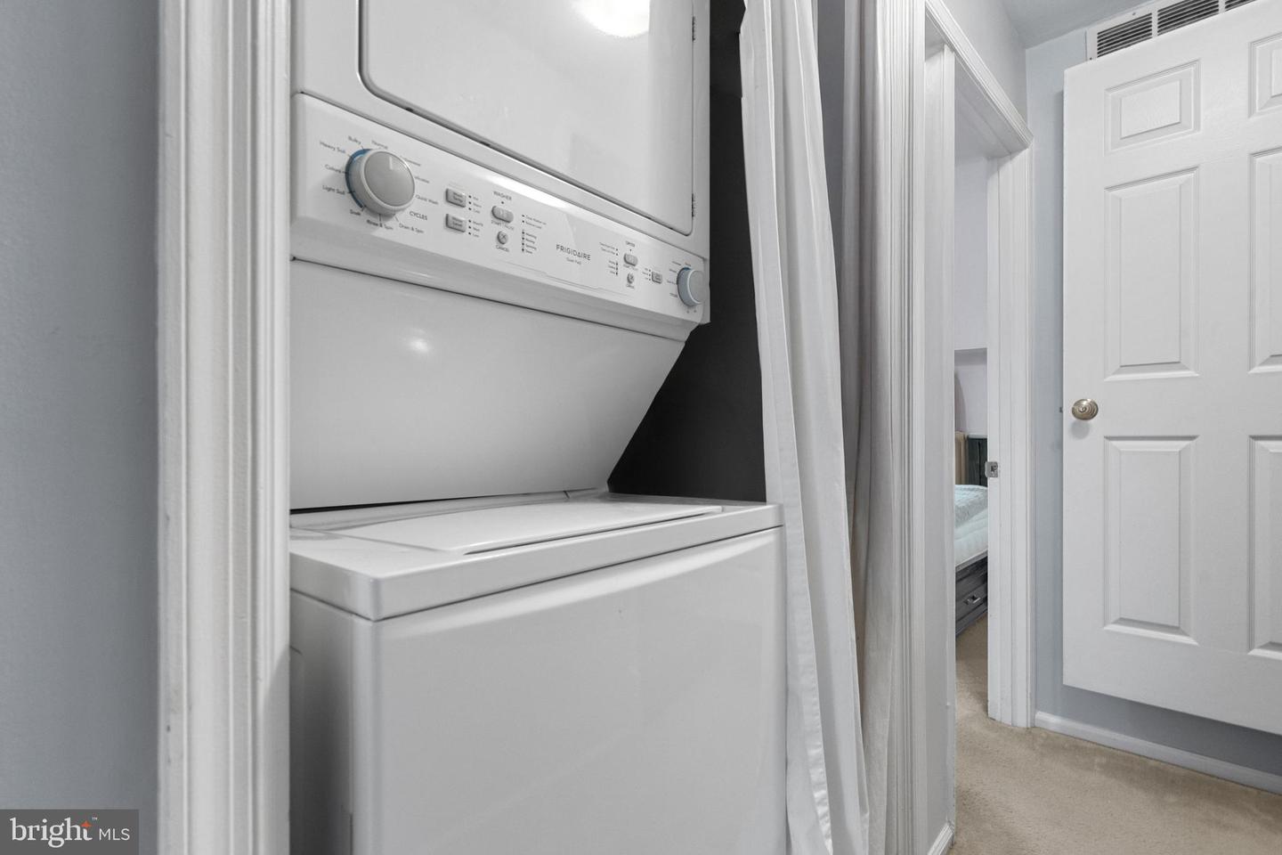 416 W GLEBE RD, ALEXANDRIA, Virginia 22305, 3 Bedrooms Bedrooms, ,2 BathroomsBathrooms,Residential,For sale,416 W GLEBE RD,VAAX2045794 MLS # VAAX2045794