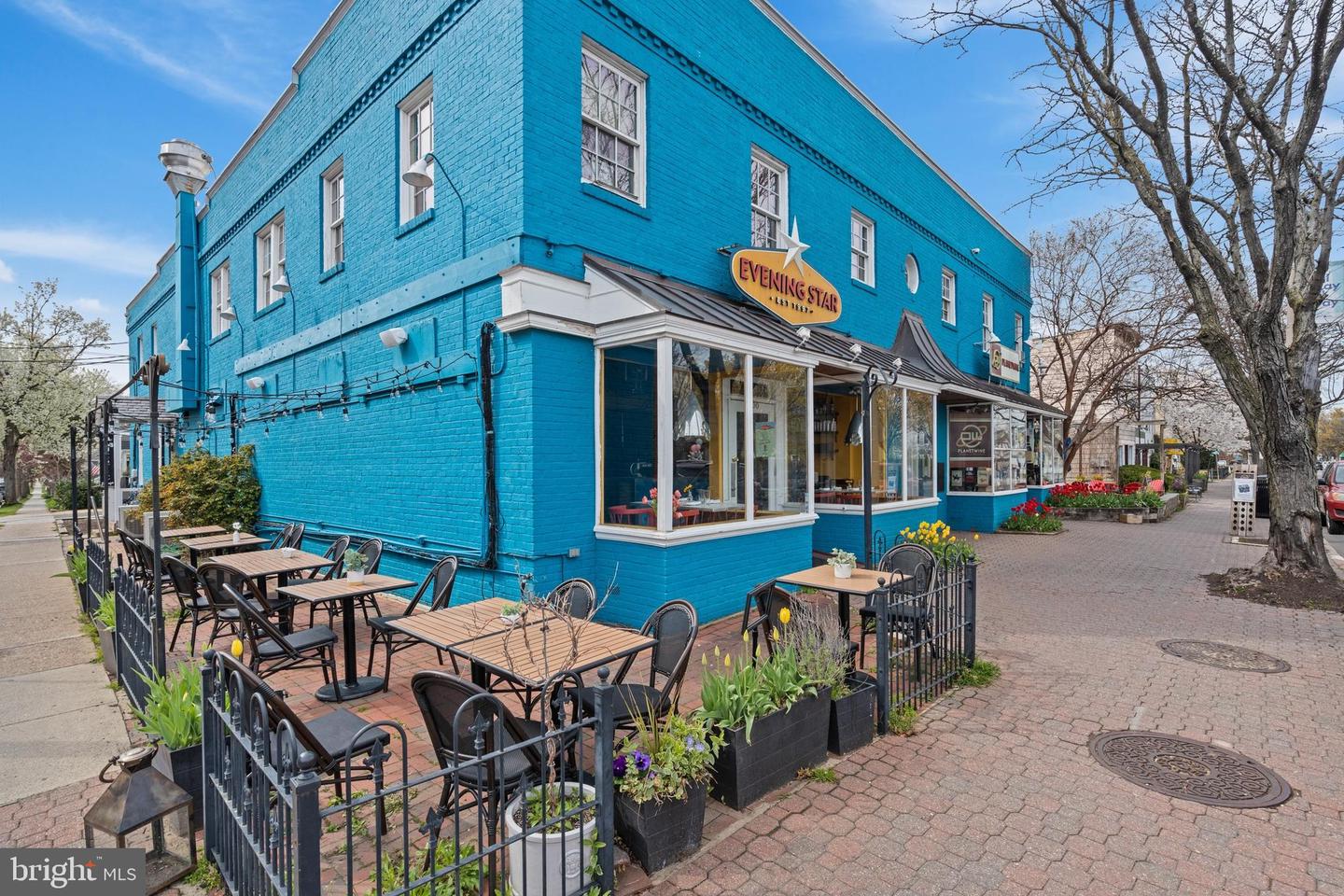416 W GLEBE RD, ALEXANDRIA, Virginia 22305, 3 Bedrooms Bedrooms, ,2 BathroomsBathrooms,Residential,For sale,416 W GLEBE RD,VAAX2045794 MLS # VAAX2045794