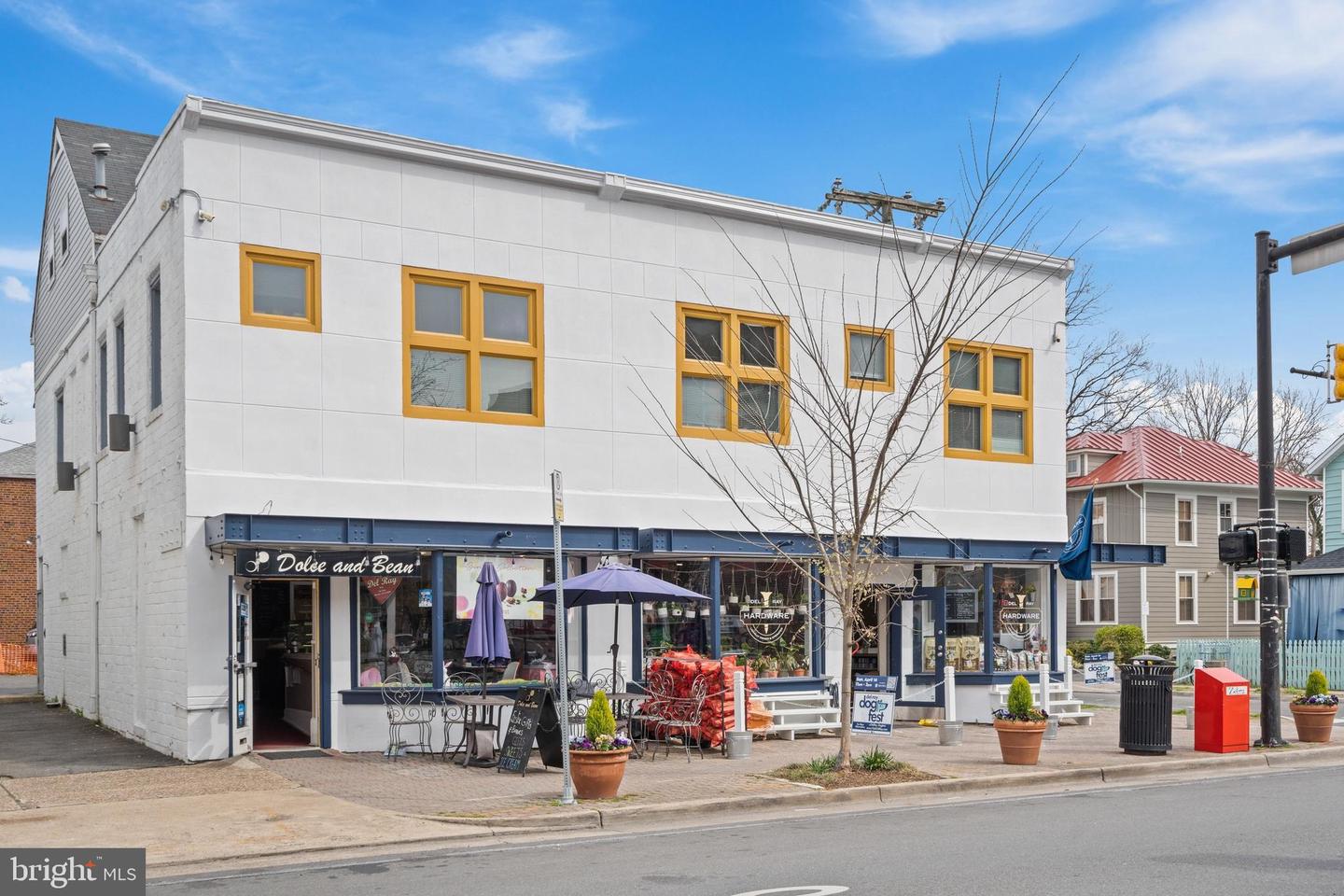 416 W GLEBE RD, ALEXANDRIA, Virginia 22305, 3 Bedrooms Bedrooms, ,2 BathroomsBathrooms,Residential,For sale,416 W GLEBE RD,VAAX2045794 MLS # VAAX2045794