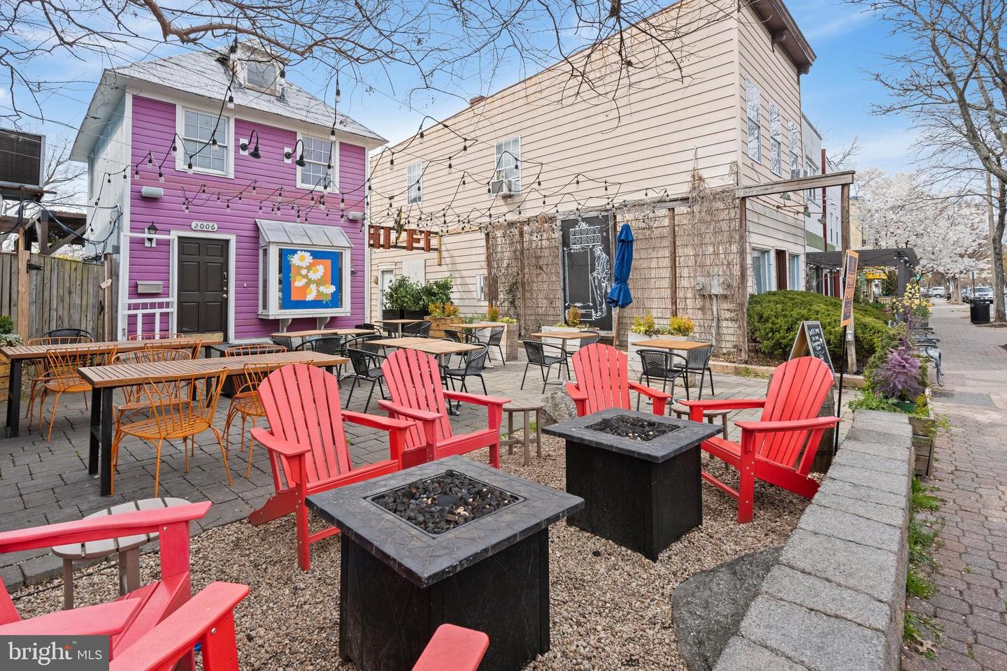 416 W GLEBE RD, ALEXANDRIA, Virginia 22305, 3 Bedrooms Bedrooms, ,2 BathroomsBathrooms,Residential,For sale,416 W GLEBE RD,VAAX2045794 MLS # VAAX2045794