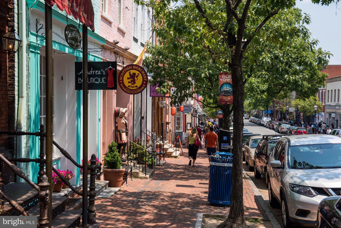 416 W GLEBE RD, ALEXANDRIA, Virginia 22305, 3 Bedrooms Bedrooms, ,2 BathroomsBathrooms,Residential,For sale,416 W GLEBE RD,VAAX2045794 MLS # VAAX2045794