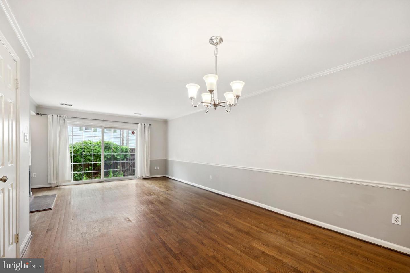 416 W GLEBE RD, ALEXANDRIA, Virginia 22305, 3 Bedrooms Bedrooms, ,2 BathroomsBathrooms,Residential,For sale,416 W GLEBE RD,VAAX2045794 MLS # VAAX2045794