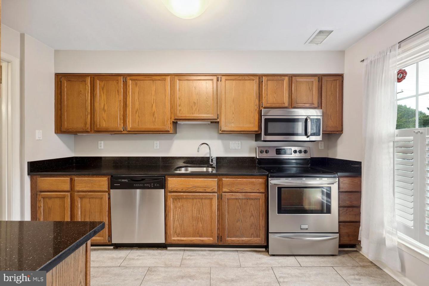 416 W GLEBE RD, ALEXANDRIA, Virginia 22305, 3 Bedrooms Bedrooms, ,2 BathroomsBathrooms,Residential,For sale,416 W GLEBE RD,VAAX2045794 MLS # VAAX2045794