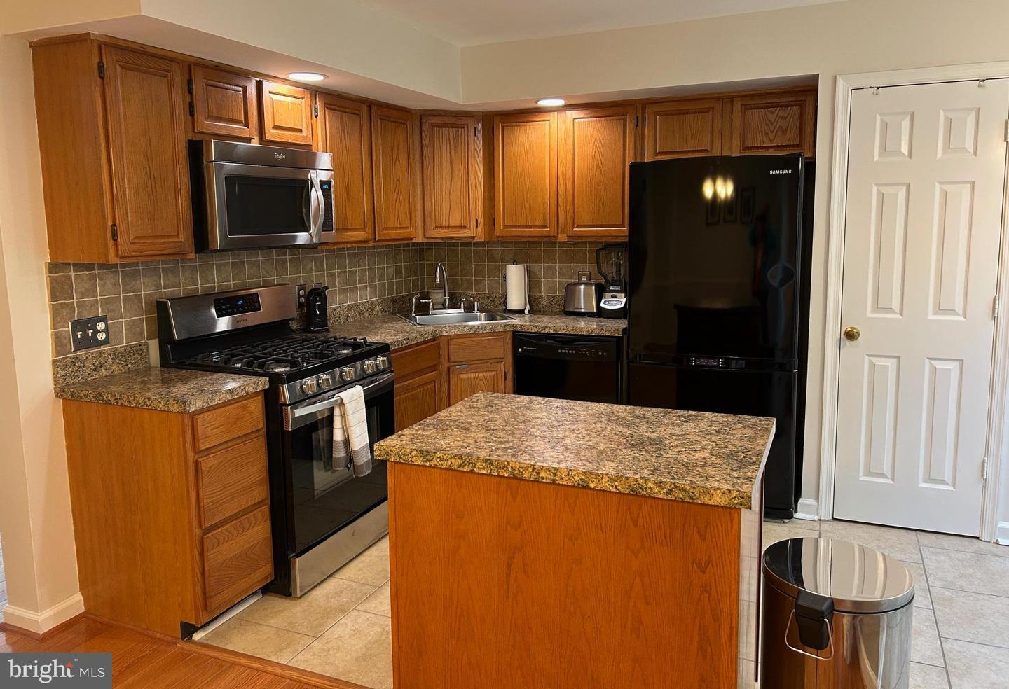 15496 TRAVAILER CT, WOODBRIDGE, Virginia 22193, 4 Bedrooms Bedrooms, ,3 BathroomsBathrooms,Residential,For sale,15496 TRAVAILER CT,VAPW2095706 MLS # VAPW2095706