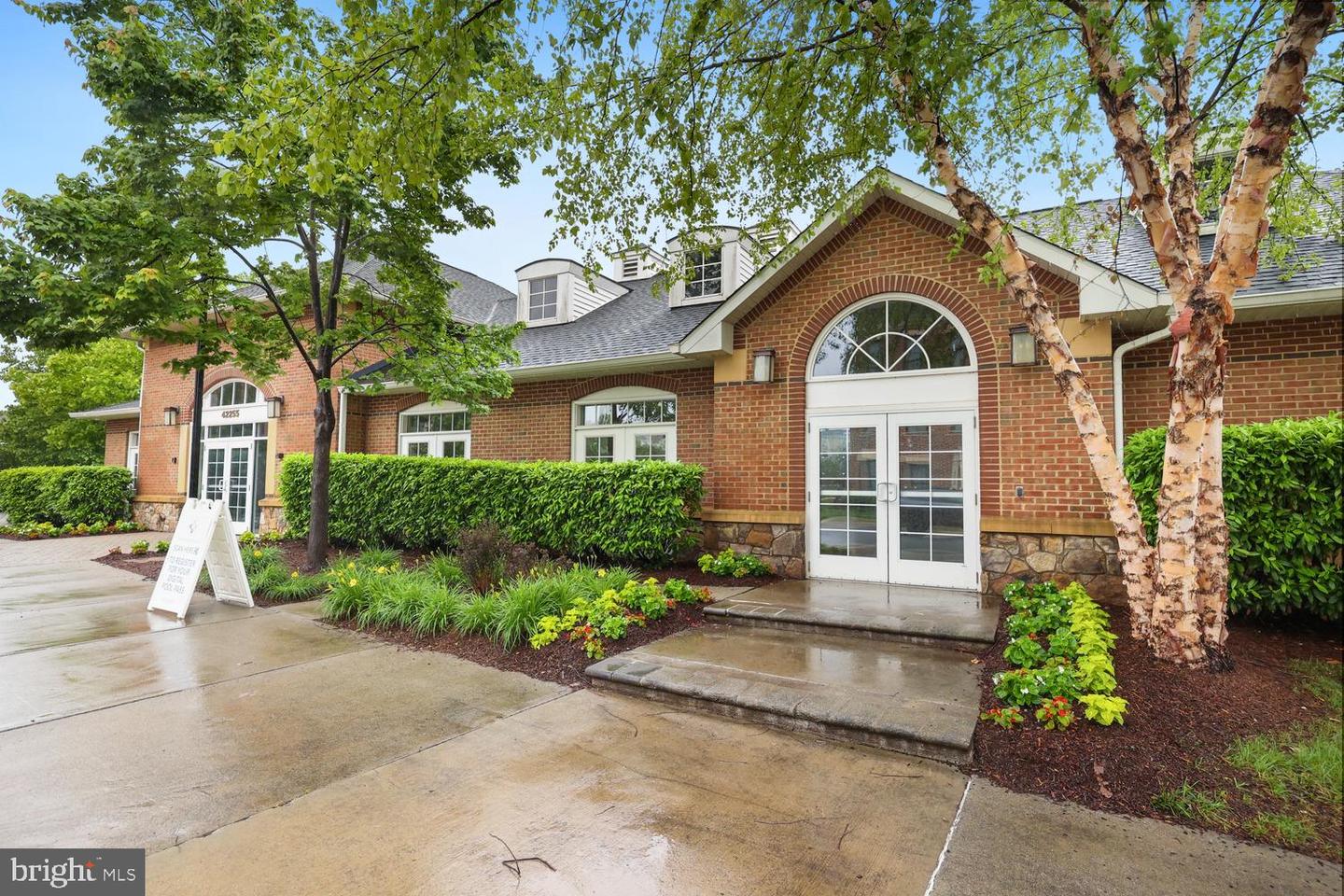 42271 OTTER CREEK TER, ASHBURN, Virginia 20148, 3 Bedrooms Bedrooms, ,3 BathroomsBathrooms,Residential,For sale,42271 OTTER CREEK TER,VALO2098078 MLS # VALO2098078