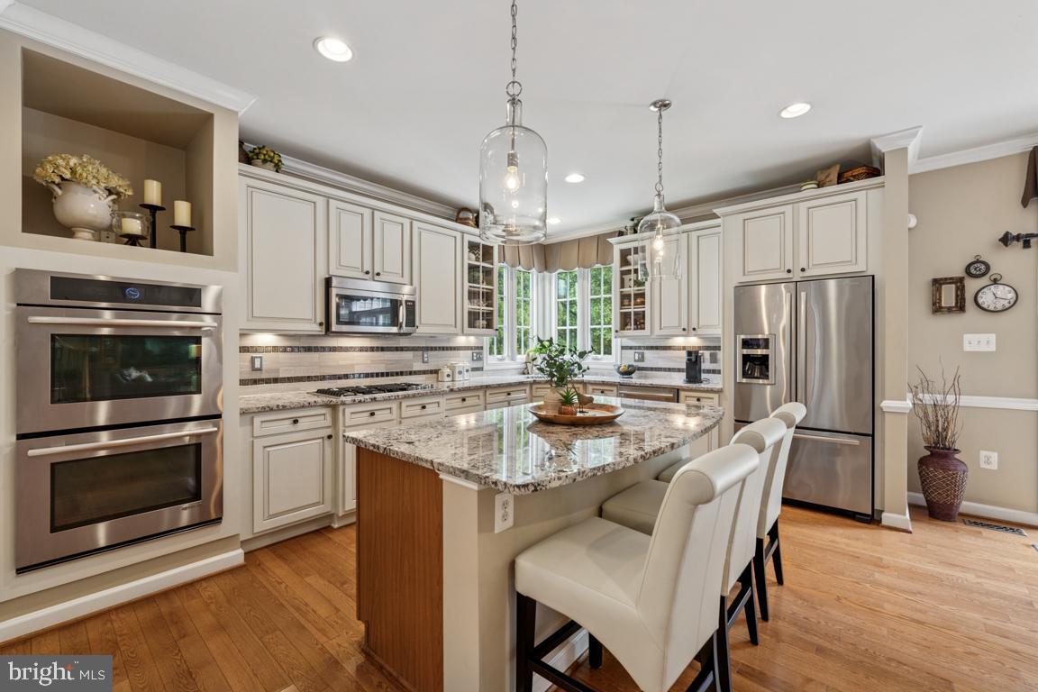 4872 AUTUMN GLORY WAY, CHANTILLY, Virginia 20151, 4 Bedrooms Bedrooms, ,4 BathroomsBathrooms,Residential,For sale,4872 AUTUMN GLORY WAY,VAFX2243714 MLS # VAFX2243714