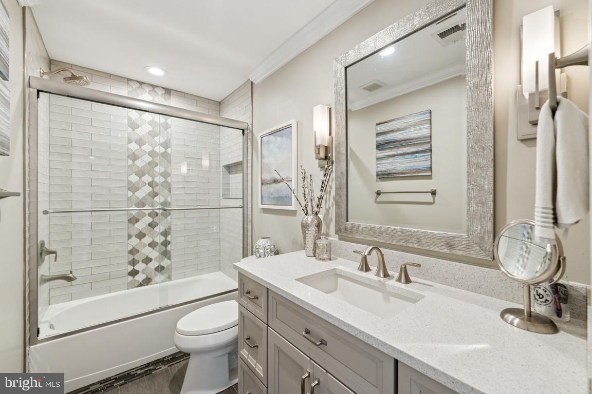 4872 AUTUMN GLORY WAY, CHANTILLY, Virginia 20151, 4 Bedrooms Bedrooms, ,4 BathroomsBathrooms,Residential,For sale,4872 AUTUMN GLORY WAY,VAFX2243714 MLS # VAFX2243714