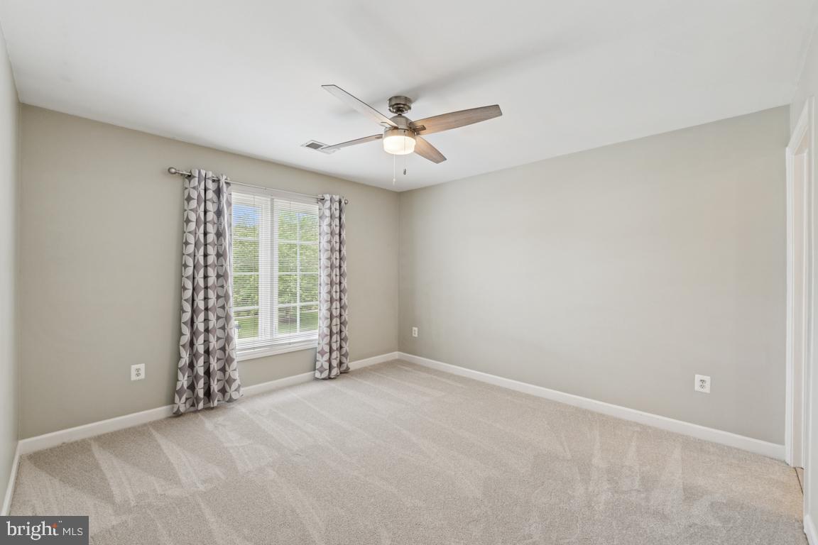 4872 AUTUMN GLORY WAY, CHANTILLY, Virginia 20151, 4 Bedrooms Bedrooms, ,4 BathroomsBathrooms,Residential,For sale,4872 AUTUMN GLORY WAY,VAFX2243714 MLS # VAFX2243714