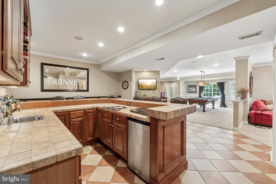 4872 AUTUMN GLORY WAY, CHANTILLY, Virginia 20151, 4 Bedrooms Bedrooms, ,4 BathroomsBathrooms,Residential,For sale,4872 AUTUMN GLORY WAY,VAFX2243714 MLS # VAFX2243714