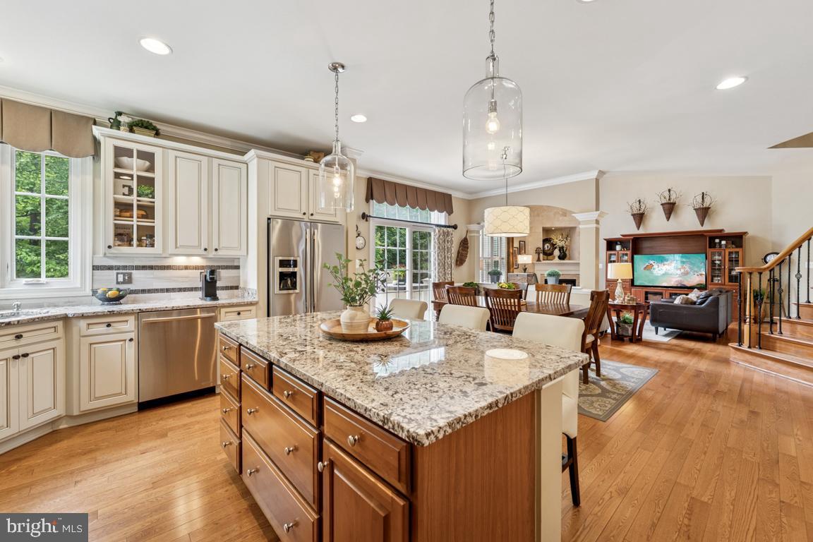 4872 AUTUMN GLORY WAY, CHANTILLY, Virginia 20151, 4 Bedrooms Bedrooms, ,4 BathroomsBathrooms,Residential,For sale,4872 AUTUMN GLORY WAY,VAFX2243714 MLS # VAFX2243714