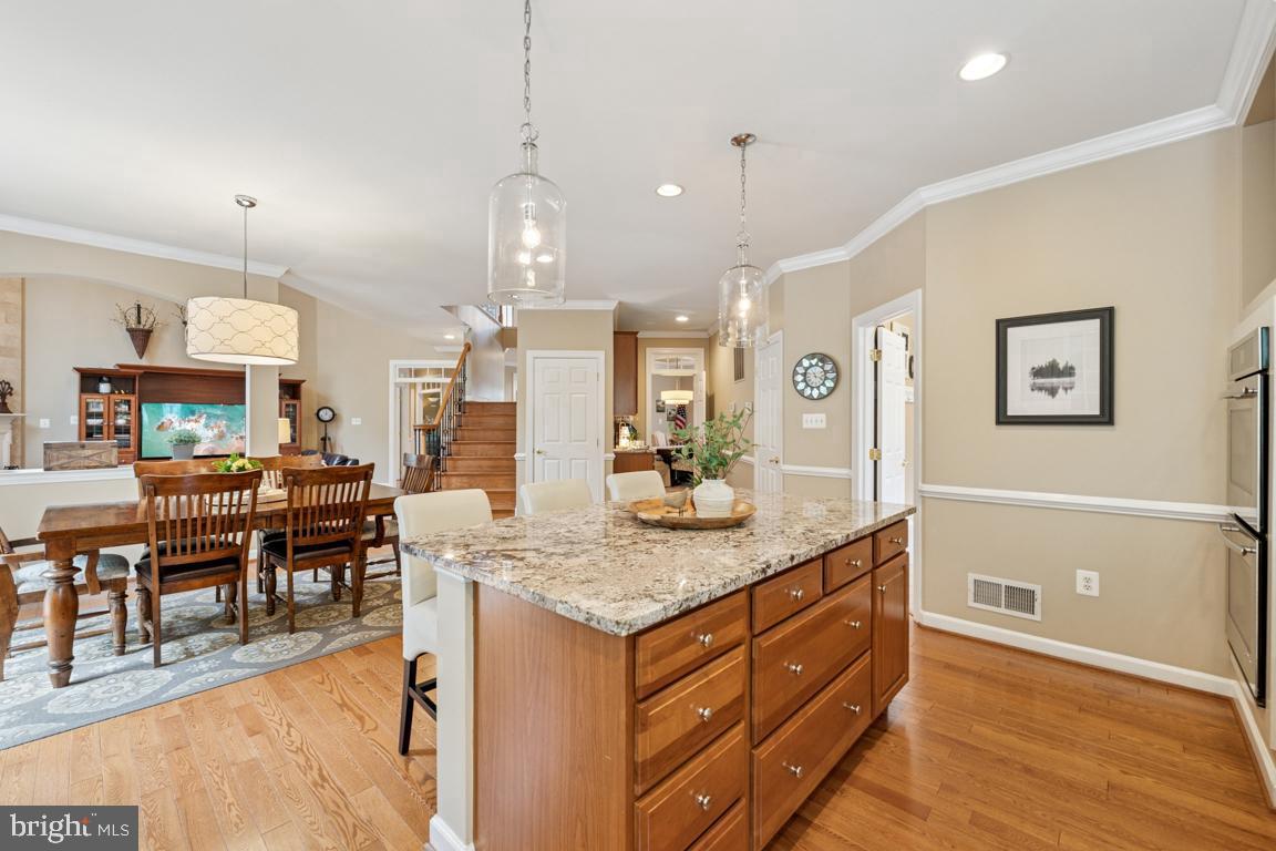 4872 AUTUMN GLORY WAY, CHANTILLY, Virginia 20151, 4 Bedrooms Bedrooms, ,4 BathroomsBathrooms,Residential,For sale,4872 AUTUMN GLORY WAY,VAFX2243714 MLS # VAFX2243714