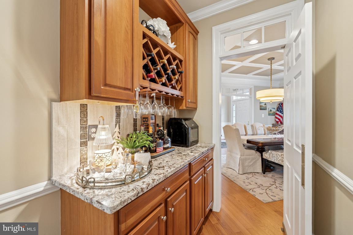 4872 AUTUMN GLORY WAY, CHANTILLY, Virginia 20151, 4 Bedrooms Bedrooms, ,4 BathroomsBathrooms,Residential,For sale,4872 AUTUMN GLORY WAY,VAFX2243714 MLS # VAFX2243714