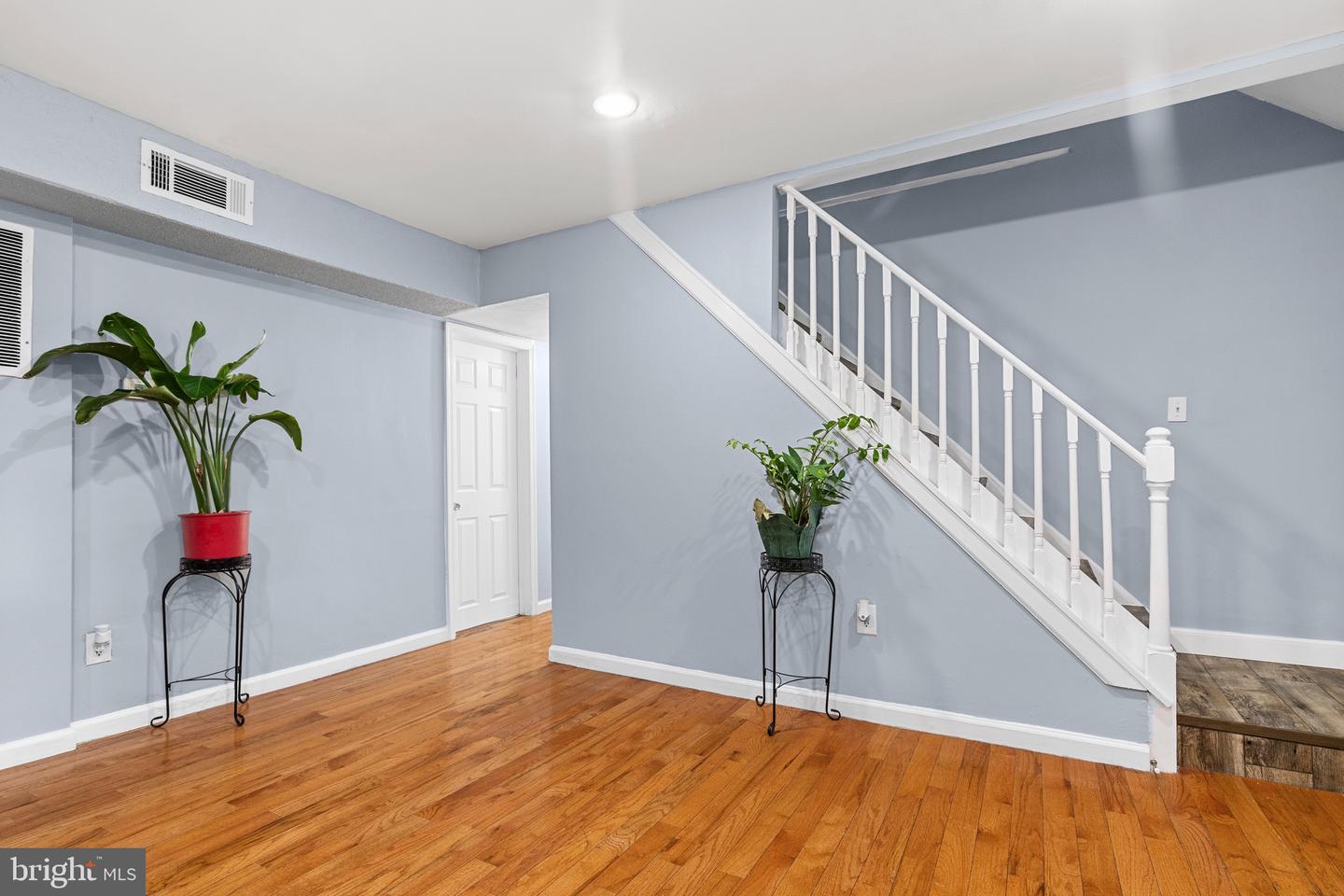 2322 FORT DR, ALEXANDRIA, Virginia 22303, 6 Bedrooms Bedrooms, ,3 BathroomsBathrooms,Residential,For sale,2322 FORT DR,VAFX2243730 MLS # VAFX2243730