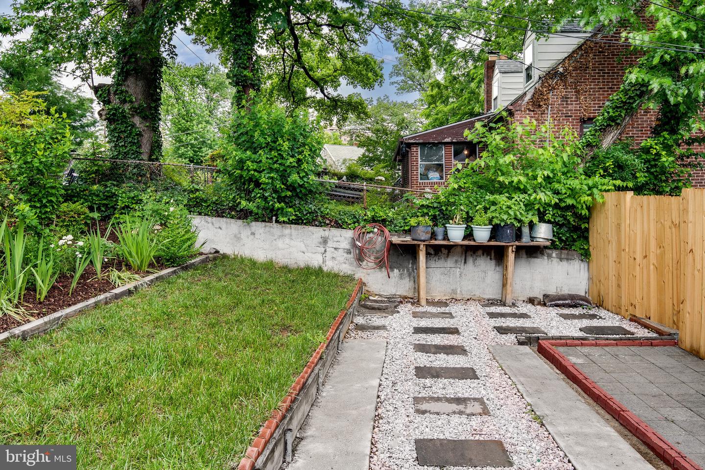 2322 FORT DR, ALEXANDRIA, Virginia 22303, 6 Bedrooms Bedrooms, ,3 BathroomsBathrooms,Residential,For sale,2322 FORT DR,VAFX2243730 MLS # VAFX2243730