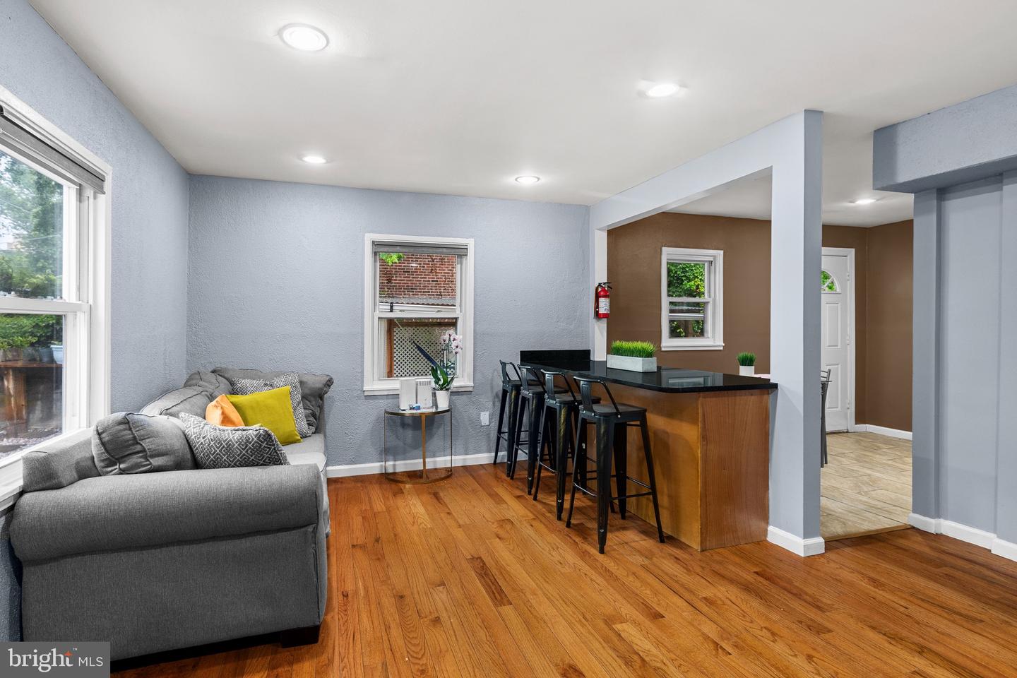 2322 FORT DR, ALEXANDRIA, Virginia 22303, 6 Bedrooms Bedrooms, ,3 BathroomsBathrooms,Residential,For sale,2322 FORT DR,VAFX2243730 MLS # VAFX2243730