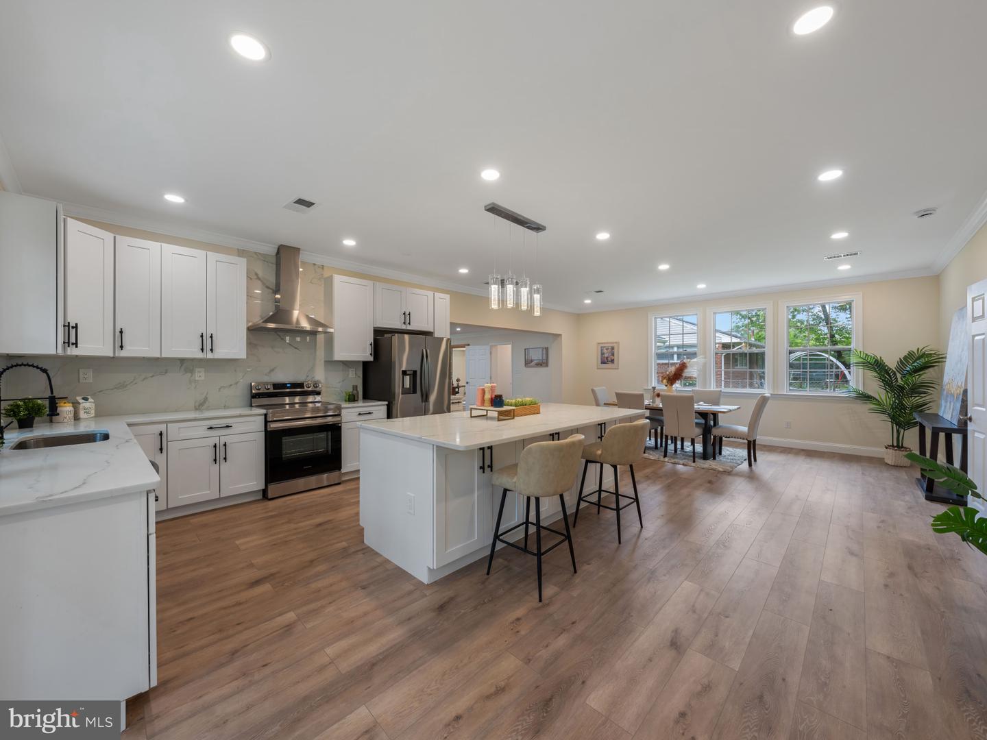 5503 BLACKSBURG RD, SPRINGFIELD, Virginia 22151, 4 Bedrooms Bedrooms, ,3 BathroomsBathrooms,Residential,For sale,5503 BLACKSBURG RD,VAFX2243732 MLS # VAFX2243732