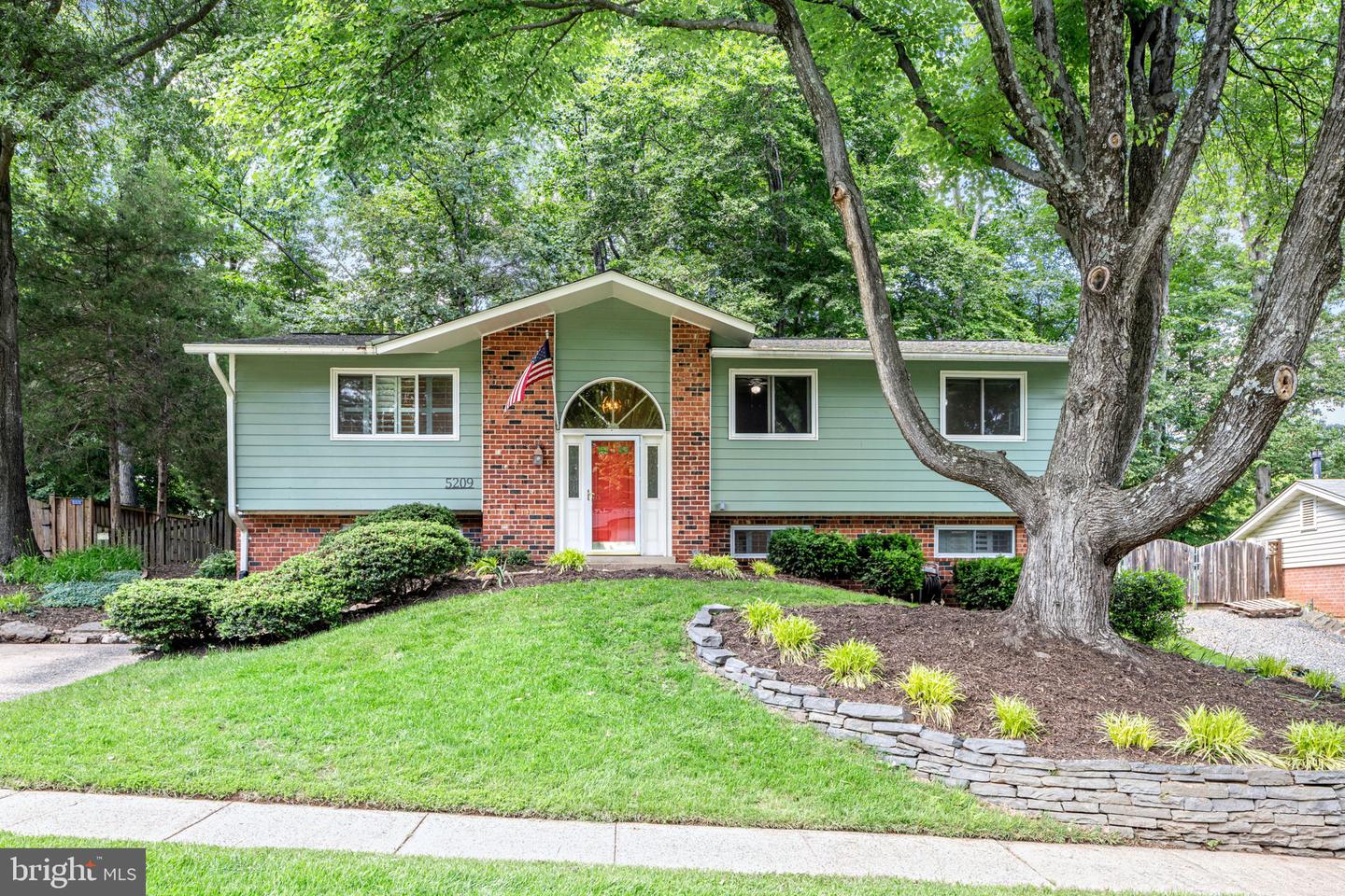 5209 STONINGTON DR, FAIRFAX, Virginia 22032, 4 Bedrooms Bedrooms, ,2 BathroomsBathrooms,Residential,For sale,5209 STONINGTON DR,VAFX2243740 MLS # VAFX2243740
