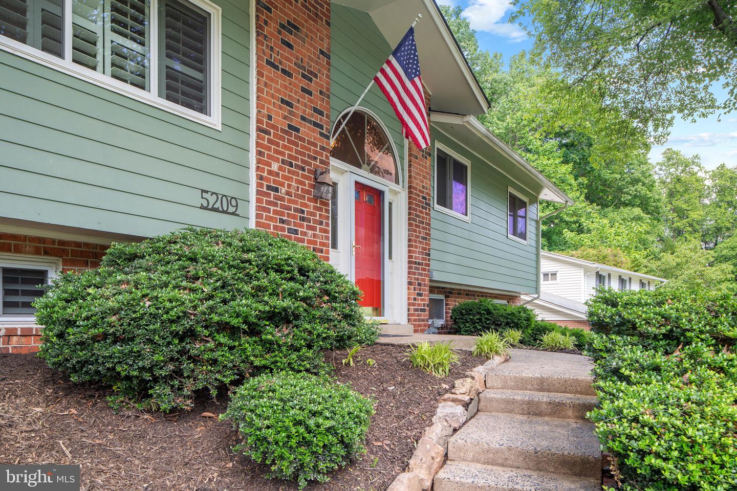 5209 STONINGTON DR, FAIRFAX, Virginia 22032, 4 Bedrooms Bedrooms, ,2 BathroomsBathrooms,Residential,For sale,5209 STONINGTON DR,VAFX2243740 MLS # VAFX2243740
