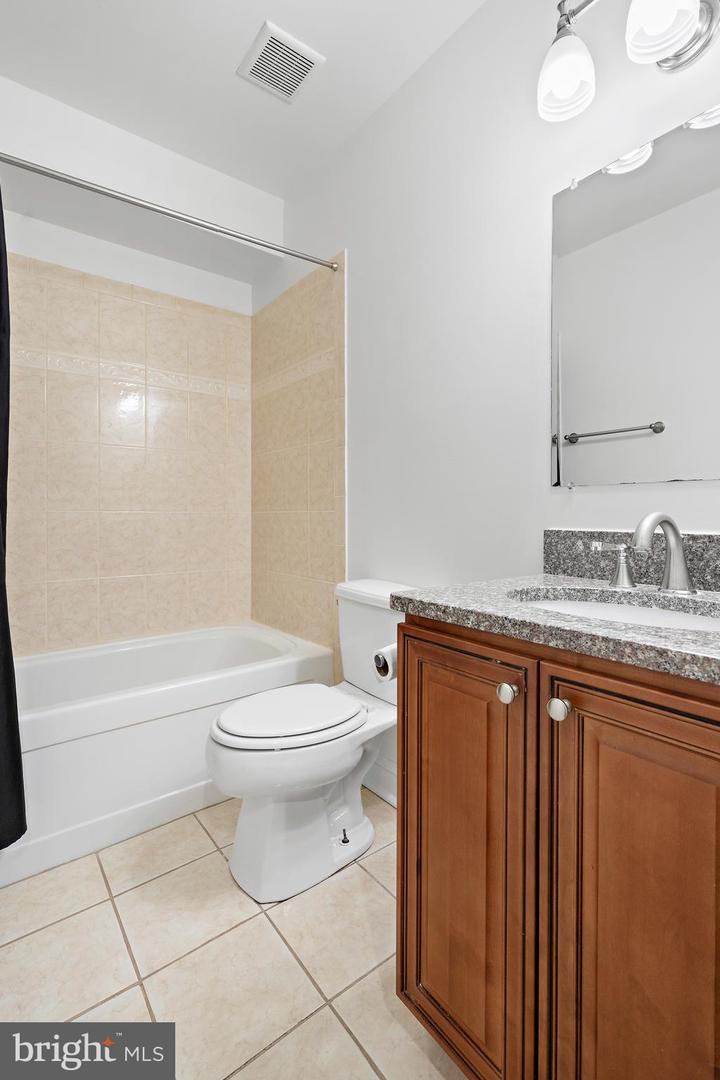 408 KENNEDY ST NW #202, WASHINGTON, District Of Columbia 20011, 2 Bedrooms Bedrooms, ,2 BathroomsBathrooms,Residential,For sale,408 KENNEDY ST NW #202,DCDC2202874 MLS # DCDC2202874