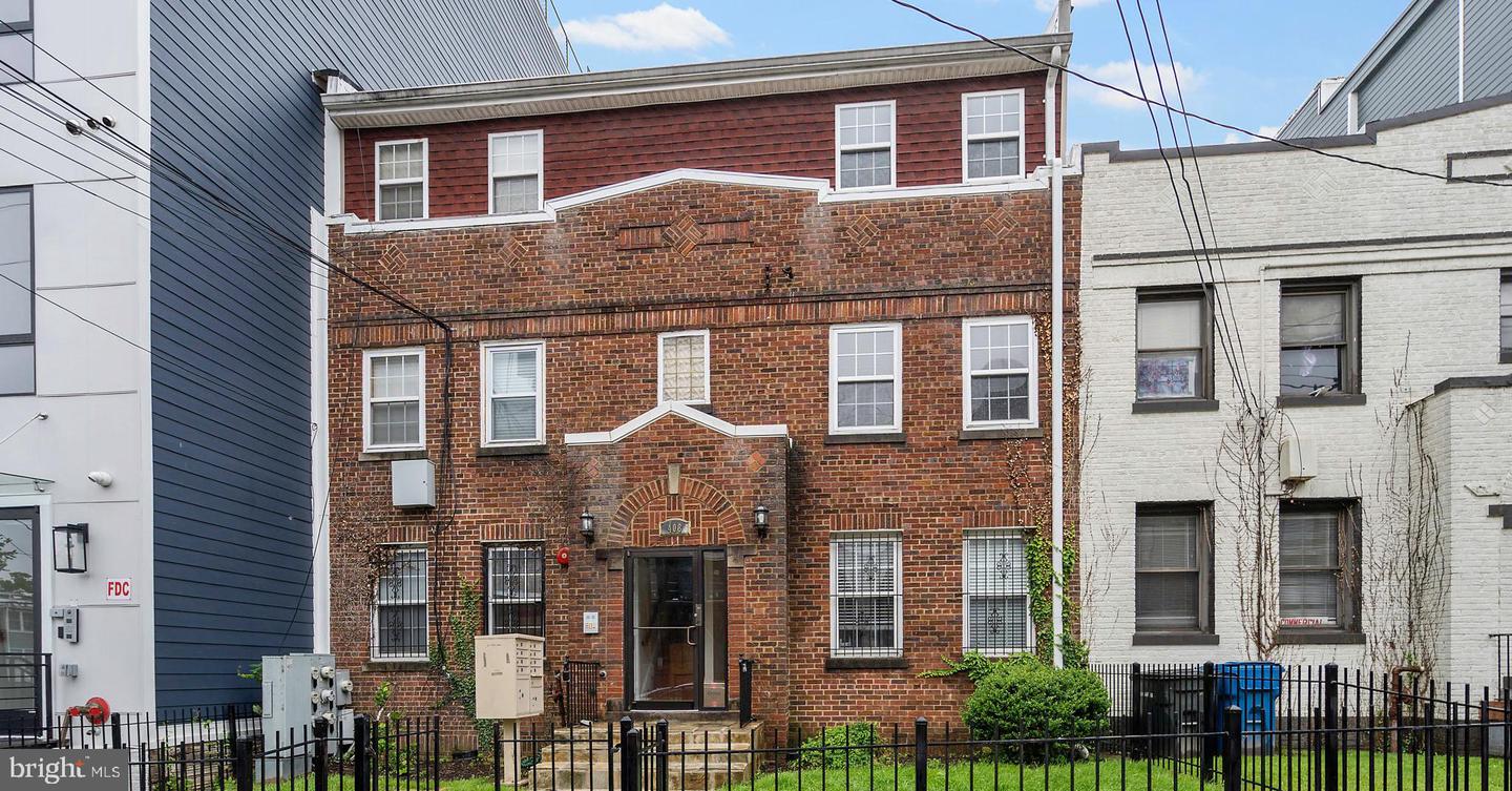 408 KENNEDY ST NW #202, WASHINGTON, District Of Columbia 20011, 2 Bedrooms Bedrooms, ,2 BathroomsBathrooms,Residential,For sale,408 KENNEDY ST NW #202,DCDC2202874 MLS # DCDC2202874