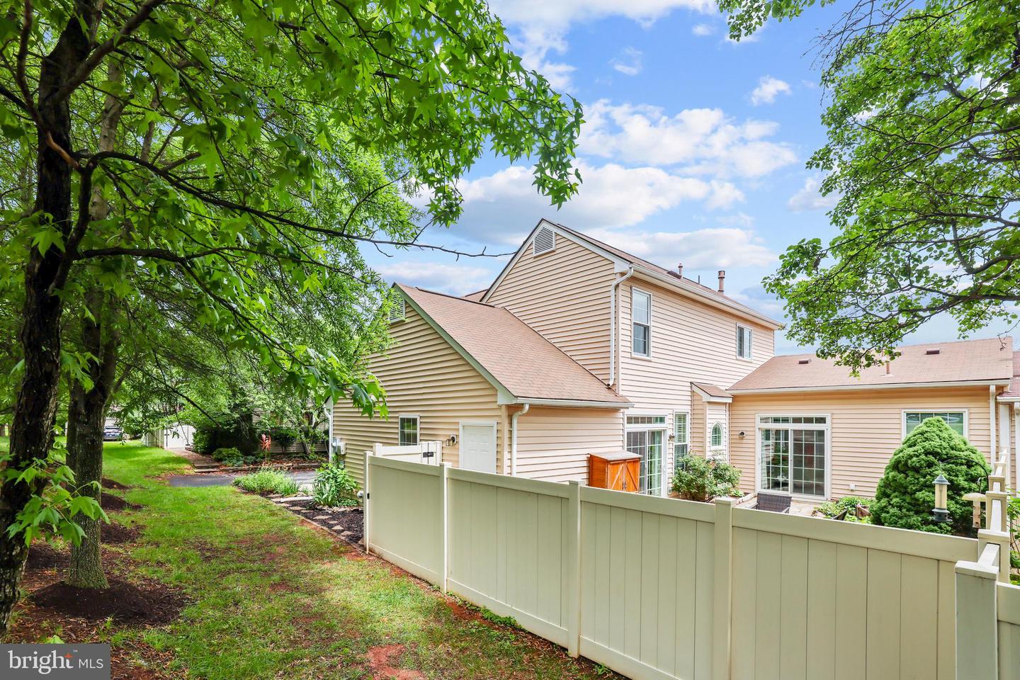 20464 WALSHEID TER, ASHBURN, Virginia 20147, 3 Bedrooms Bedrooms, ,2 BathroomsBathrooms,Residential,For sale,20464 WALSHEID TER,VALO2098118 MLS # VALO2098118