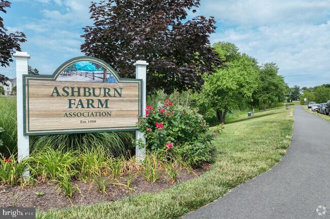 20464 WALSHEID TER, ASHBURN, Virginia 20147, 3 Bedrooms Bedrooms, ,2 BathroomsBathrooms,Residential,For sale,20464 WALSHEID TER,VALO2098118 MLS # VALO2098118