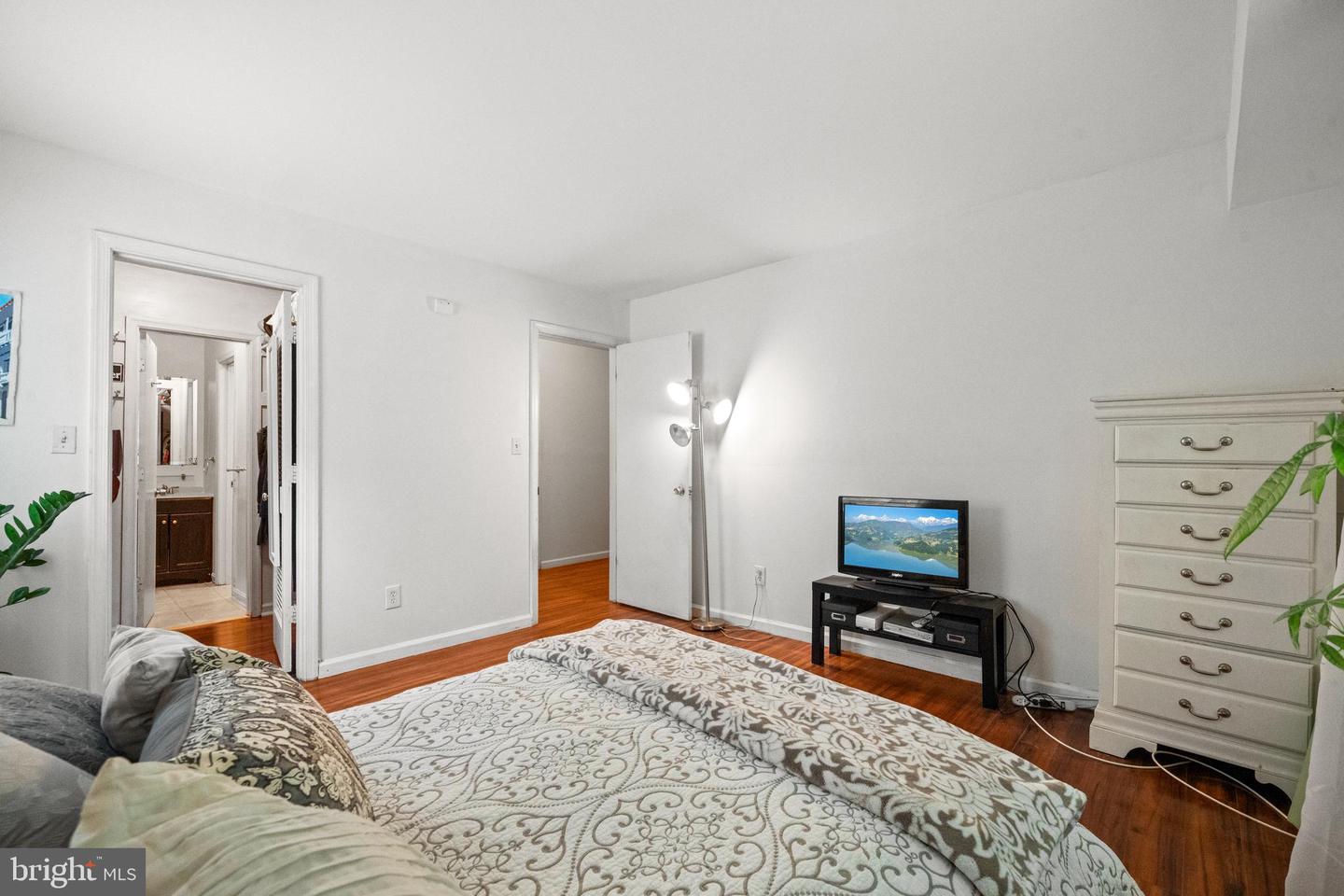 5907L NOBLESTOWN RD #72, SPRINGFIELD, Virginia 22152, 2 Bedrooms Bedrooms, ,1 BathroomBathrooms,Residential,For sale,5907L NOBLESTOWN RD #72,VAFX2243676 MLS # VAFX2243676