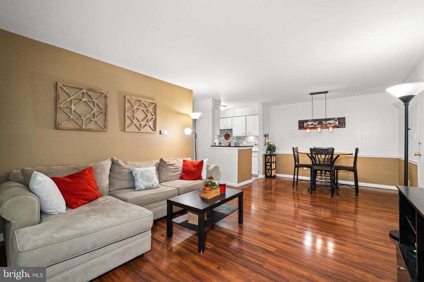 5907L NOBLESTOWN RD #72, SPRINGFIELD, Virginia 22152, 2 Bedrooms Bedrooms, ,1 BathroomBathrooms,Residential,For sale,5907L NOBLESTOWN RD #72,VAFX2243676 MLS # VAFX2243676