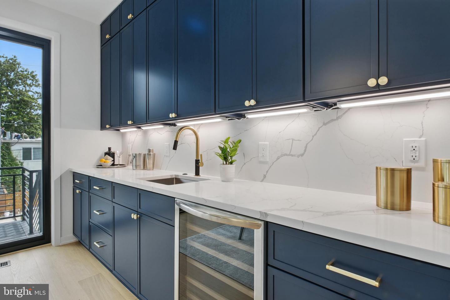 3802 T ST NW, WASHINGTON, District Of Columbia 20007, 6 Bedrooms Bedrooms, ,4 BathroomsBathrooms,Residential,For sale,3802 T ST NW,DCDC2202964 MLS # DCDC2202964