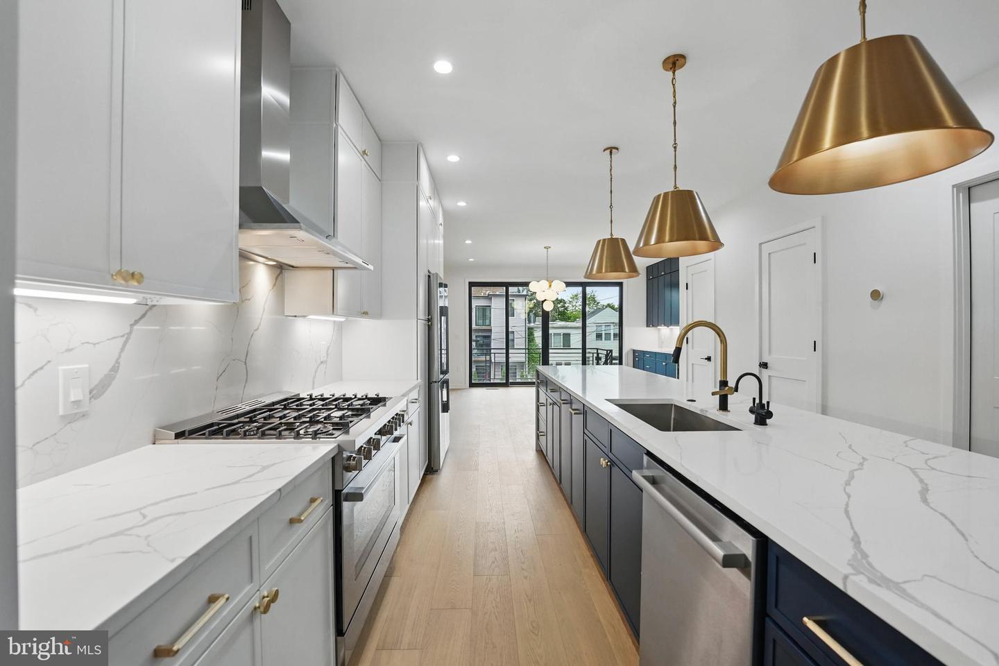3802 T ST NW, WASHINGTON, District Of Columbia 20007, 6 Bedrooms Bedrooms, ,4 BathroomsBathrooms,Residential,For sale,3802 T ST NW,DCDC2202964 MLS # DCDC2202964