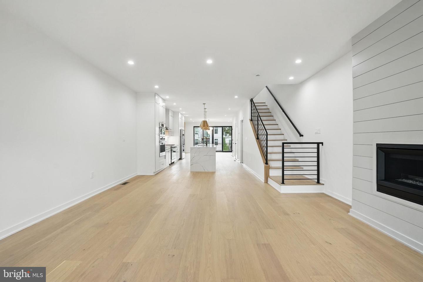 3802 T ST NW, WASHINGTON, District Of Columbia 20007, 6 Bedrooms Bedrooms, ,4 BathroomsBathrooms,Residential,For sale,3802 T ST NW,DCDC2202964 MLS # DCDC2202964