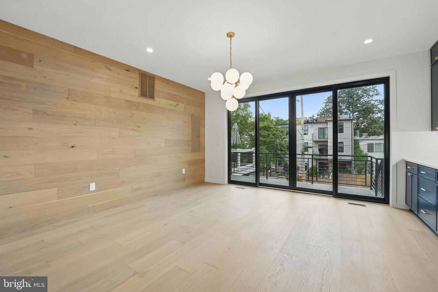3802 T ST NW, WASHINGTON, District Of Columbia 20007, 6 Bedrooms Bedrooms, ,4 BathroomsBathrooms,Residential,For sale,3802 T ST NW,DCDC2202964 MLS # DCDC2202964
