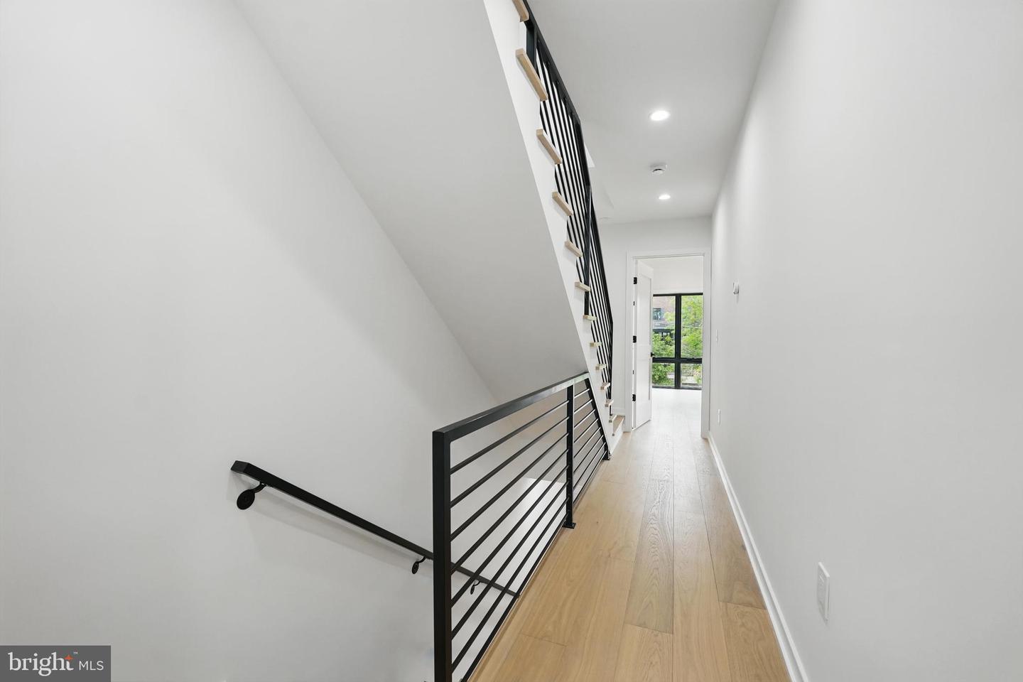 3802 T ST NW, WASHINGTON, District Of Columbia 20007, 6 Bedrooms Bedrooms, ,4 BathroomsBathrooms,Residential,For sale,3802 T ST NW,DCDC2202964 MLS # DCDC2202964