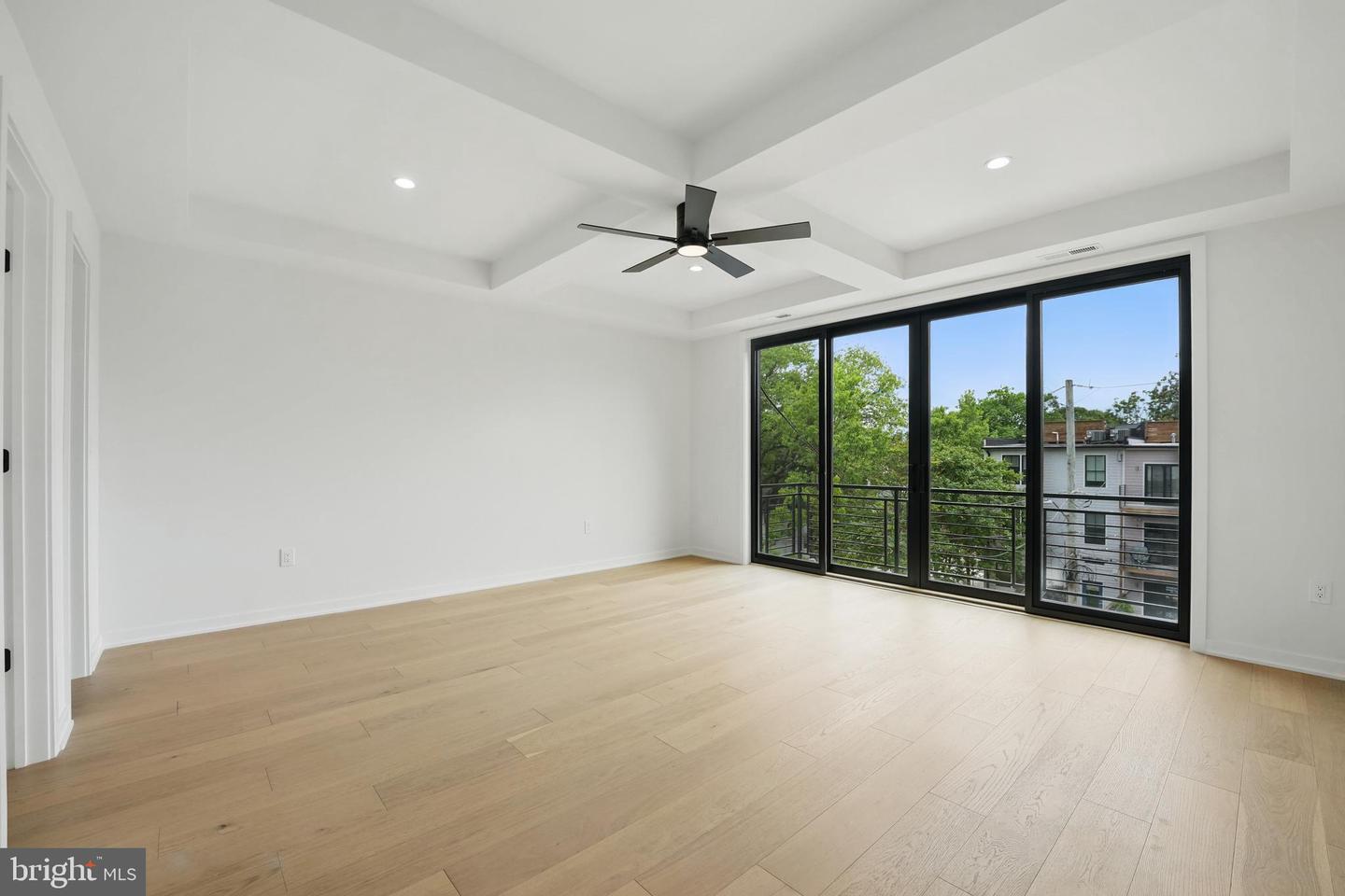 3802 T ST NW, WASHINGTON, District Of Columbia 20007, 6 Bedrooms Bedrooms, ,4 BathroomsBathrooms,Residential,For sale,3802 T ST NW,DCDC2202964 MLS # DCDC2202964