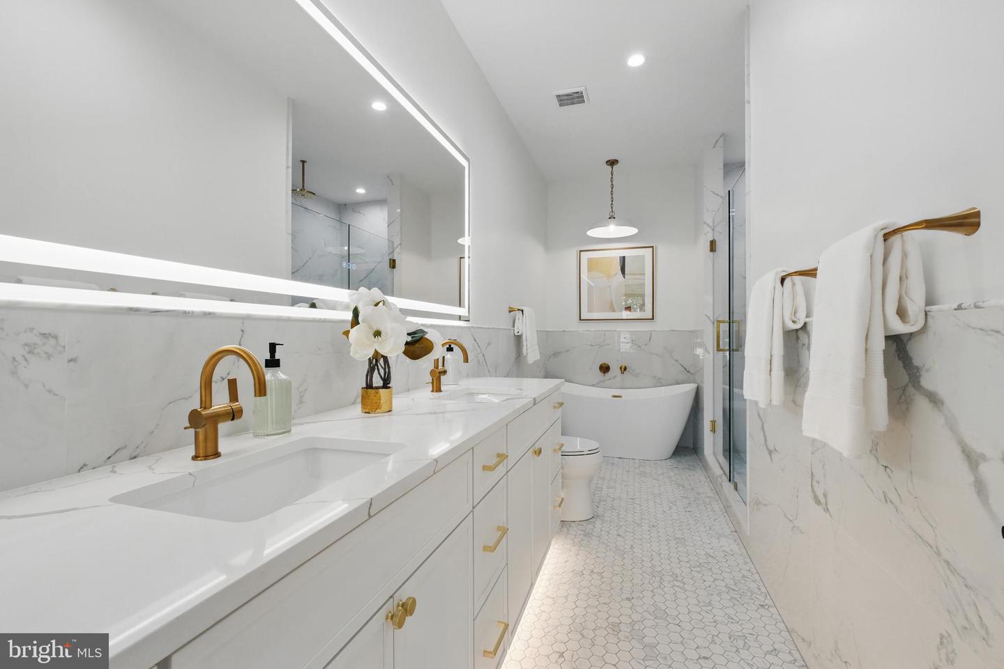 3802 T ST NW, WASHINGTON, District Of Columbia 20007, 6 Bedrooms Bedrooms, ,4 BathroomsBathrooms,Residential,For sale,3802 T ST NW,DCDC2202964 MLS # DCDC2202964