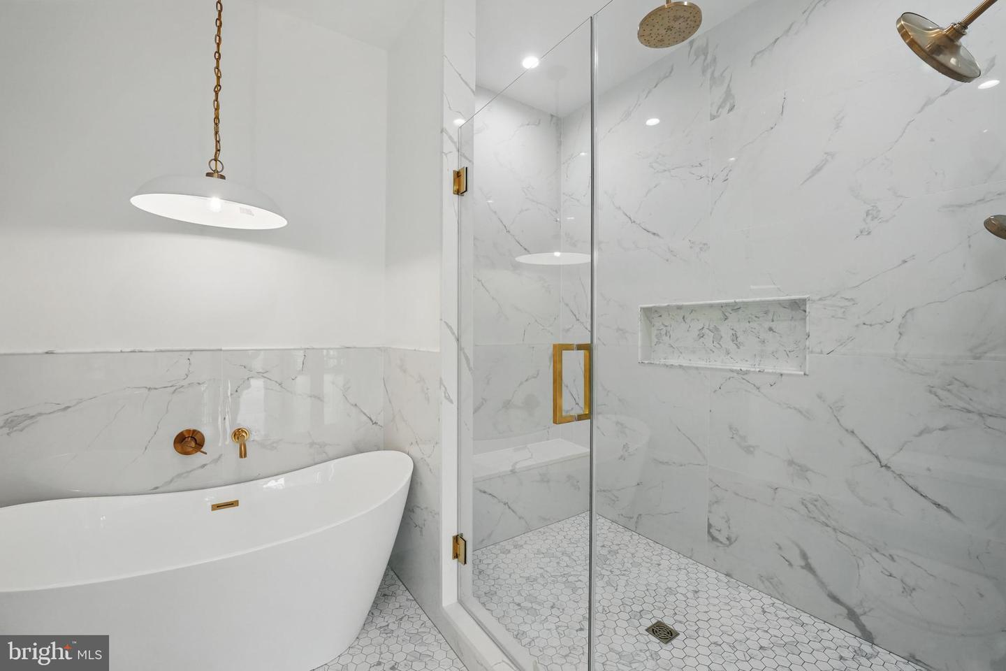 3802 T ST NW, WASHINGTON, District Of Columbia 20007, 6 Bedrooms Bedrooms, ,4 BathroomsBathrooms,Residential,For sale,3802 T ST NW,DCDC2202964 MLS # DCDC2202964