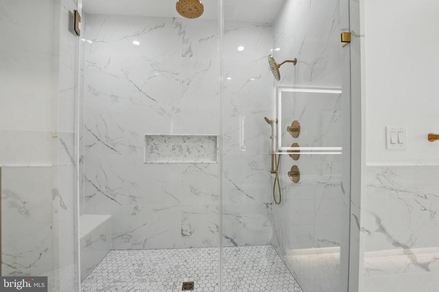 3802 T ST NW, WASHINGTON, District Of Columbia 20007, 6 Bedrooms Bedrooms, ,4 BathroomsBathrooms,Residential,For sale,3802 T ST NW,DCDC2202964 MLS # DCDC2202964
