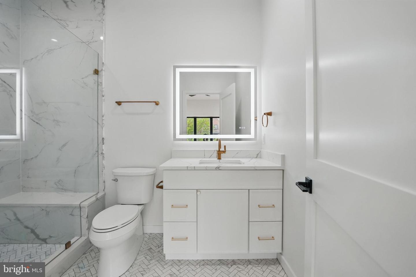 3802 T ST NW, WASHINGTON, District Of Columbia 20007, 6 Bedrooms Bedrooms, ,4 BathroomsBathrooms,Residential,For sale,3802 T ST NW,DCDC2202964 MLS # DCDC2202964