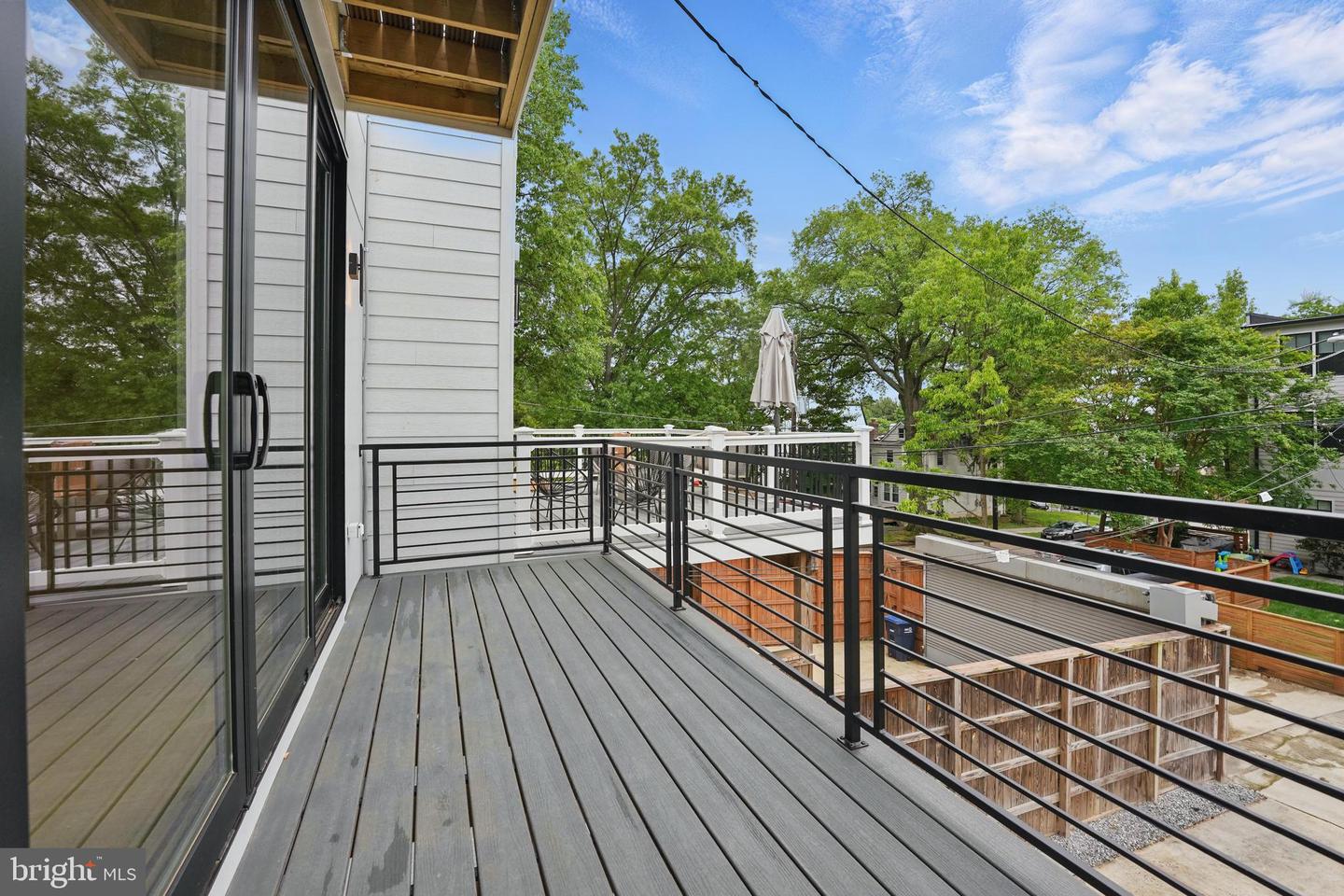 3802 T ST NW, WASHINGTON, District Of Columbia 20007, 6 Bedrooms Bedrooms, ,4 BathroomsBathrooms,Residential,For sale,3802 T ST NW,DCDC2202964 MLS # DCDC2202964