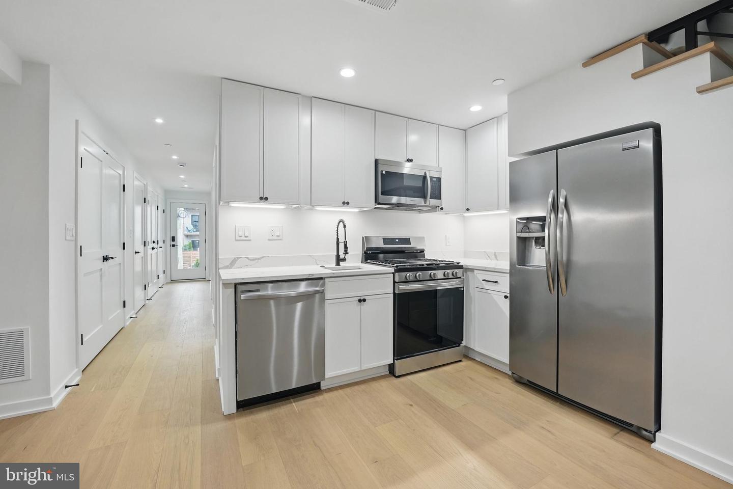 3802 T ST NW, WASHINGTON, District Of Columbia 20007, 6 Bedrooms Bedrooms, ,4 BathroomsBathrooms,Residential,For sale,3802 T ST NW,DCDC2202964 MLS # DCDC2202964