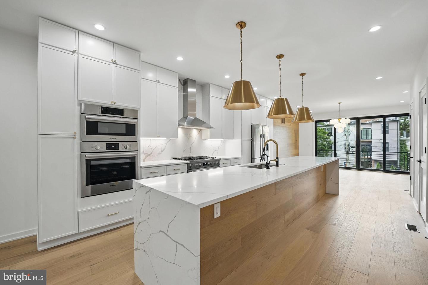 3802 T ST NW, WASHINGTON, District Of Columbia 20007, 6 Bedrooms Bedrooms, ,4 BathroomsBathrooms,Residential,For sale,3802 T ST NW,DCDC2202964 MLS # DCDC2202964