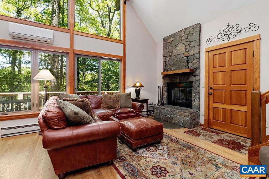 26 PINE SISKIN LN, WINTERGREEN RESORT, Virginia 22967, 3 Bedrooms Bedrooms, ,3 BathroomsBathrooms,Residential,For sale,26 PINE SISKIN LN,665055 MLS # 665055