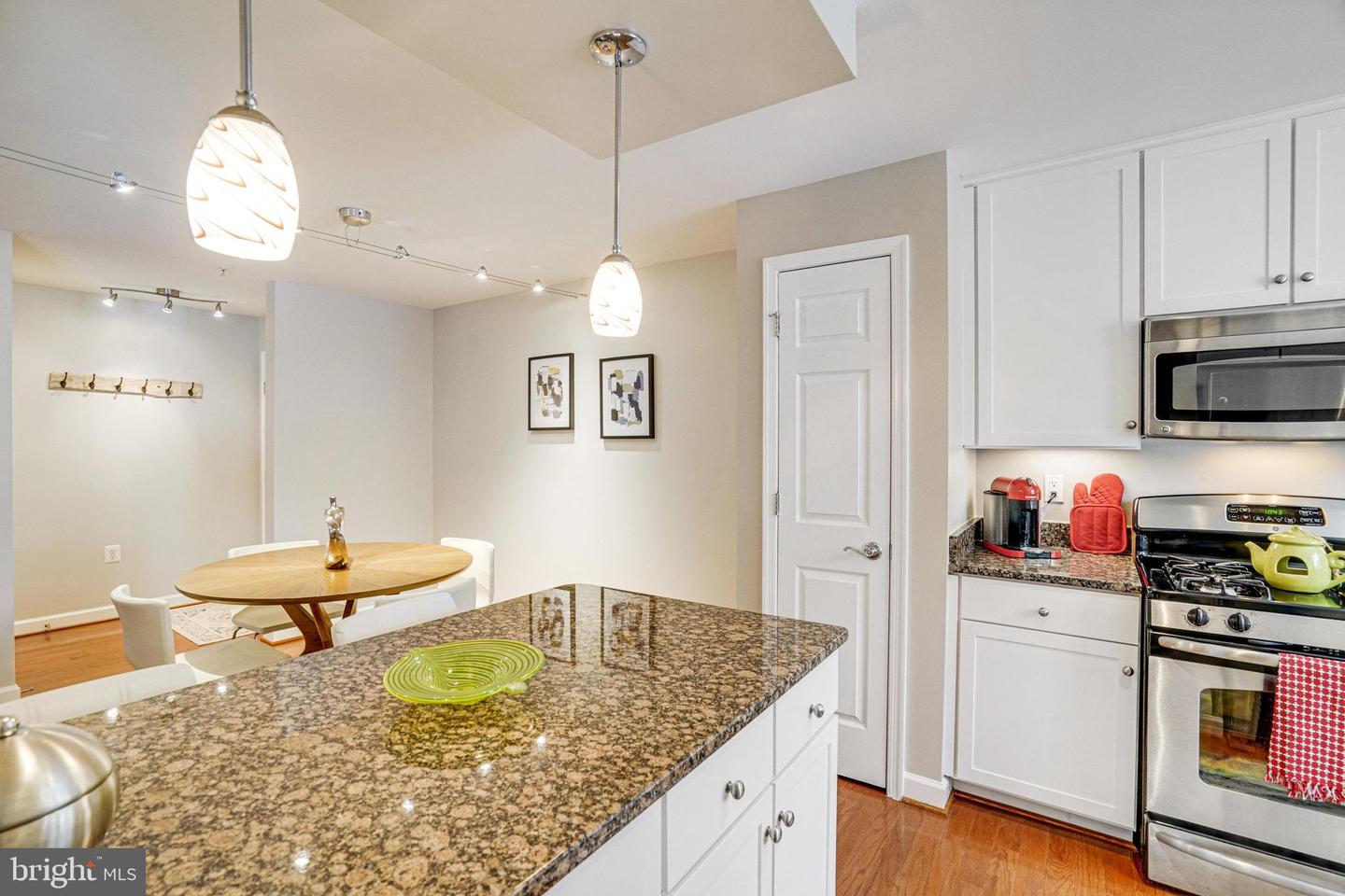 4149 S FOUR MILE RUN DR #201, ARLINGTON, Virginia 22204, 1 Bedroom Bedrooms, ,1 BathroomBathrooms,Residential,For sale,4149 S FOUR MILE RUN DR #201,VAAR2058344 MLS # VAAR2058344