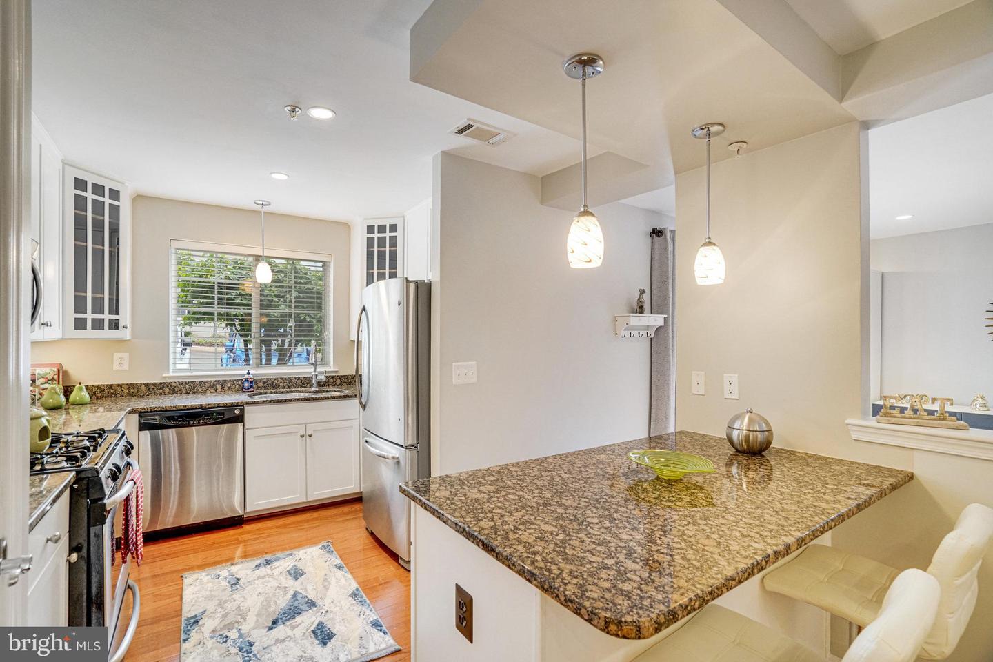 4149 S FOUR MILE RUN DR #201, ARLINGTON, Virginia 22204, 1 Bedroom Bedrooms, ,1 BathroomBathrooms,Residential,For sale,4149 S FOUR MILE RUN DR #201,VAAR2058344 MLS # VAAR2058344