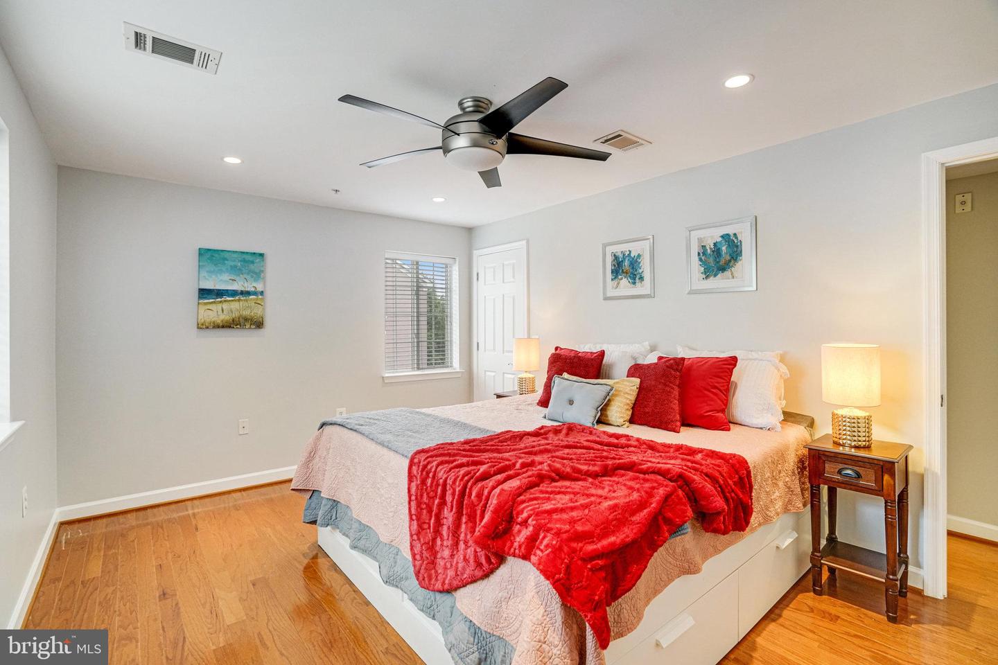 4149 S FOUR MILE RUN DR #201, ARLINGTON, Virginia 22204, 1 Bedroom Bedrooms, ,1 BathroomBathrooms,Residential,For sale,4149 S FOUR MILE RUN DR #201,VAAR2058344 MLS # VAAR2058344