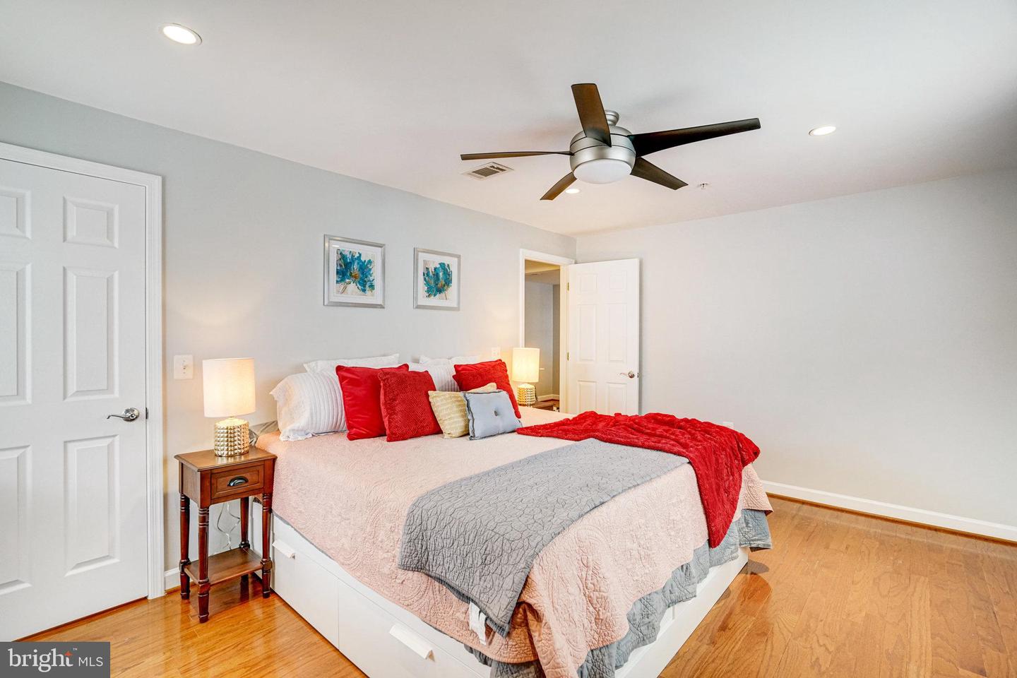 4149 S FOUR MILE RUN DR #201, ARLINGTON, Virginia 22204, 1 Bedroom Bedrooms, ,1 BathroomBathrooms,Residential,For sale,4149 S FOUR MILE RUN DR #201,VAAR2058344 MLS # VAAR2058344