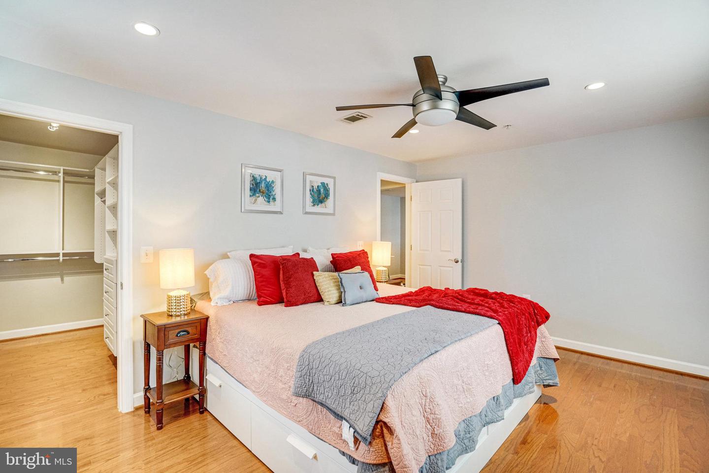 4149 S FOUR MILE RUN DR #201, ARLINGTON, Virginia 22204, 1 Bedroom Bedrooms, ,1 BathroomBathrooms,Residential,For sale,4149 S FOUR MILE RUN DR #201,VAAR2058344 MLS # VAAR2058344