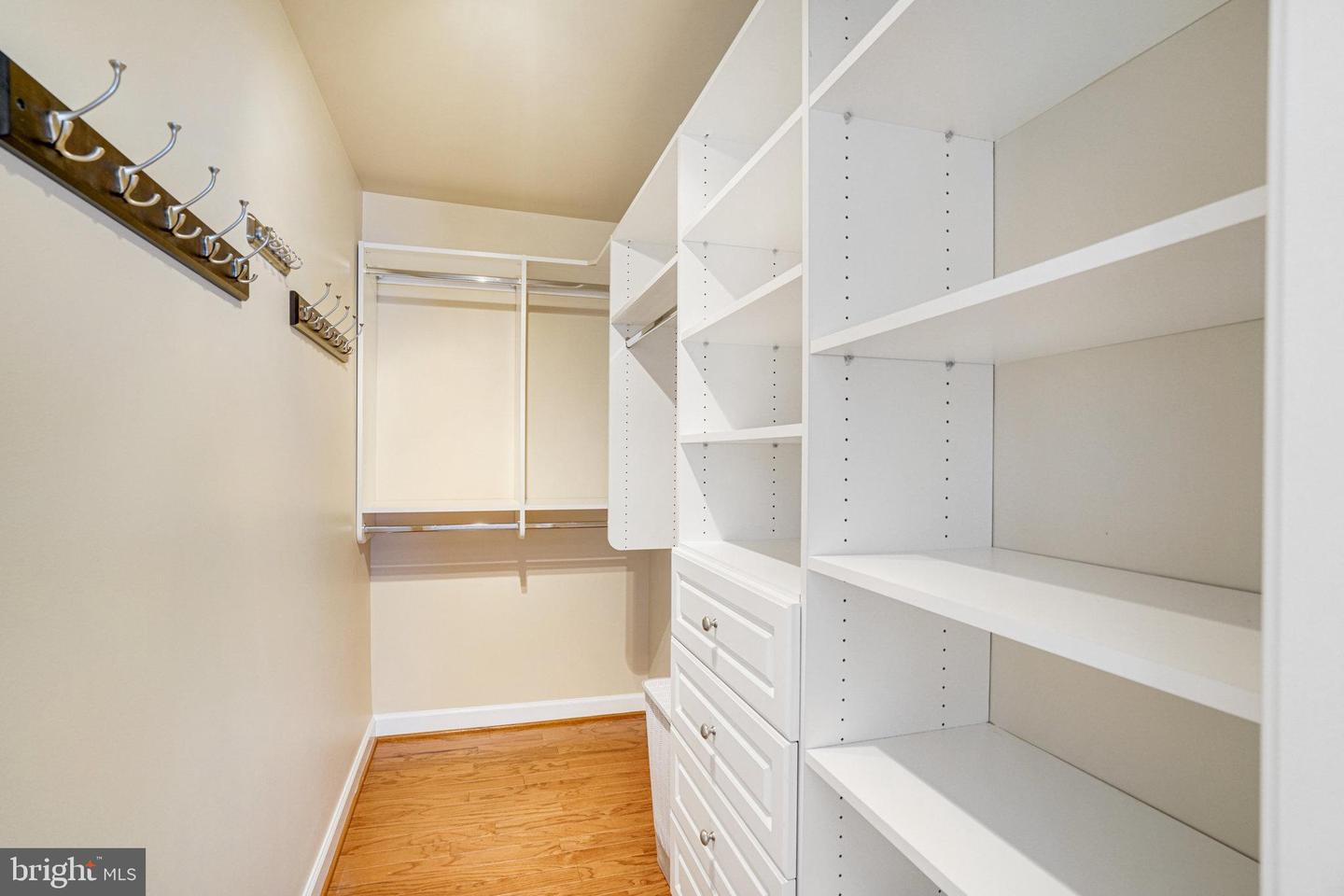 4149 S FOUR MILE RUN DR #201, ARLINGTON, Virginia 22204, 1 Bedroom Bedrooms, ,1 BathroomBathrooms,Residential,For sale,4149 S FOUR MILE RUN DR #201,VAAR2058344 MLS # VAAR2058344