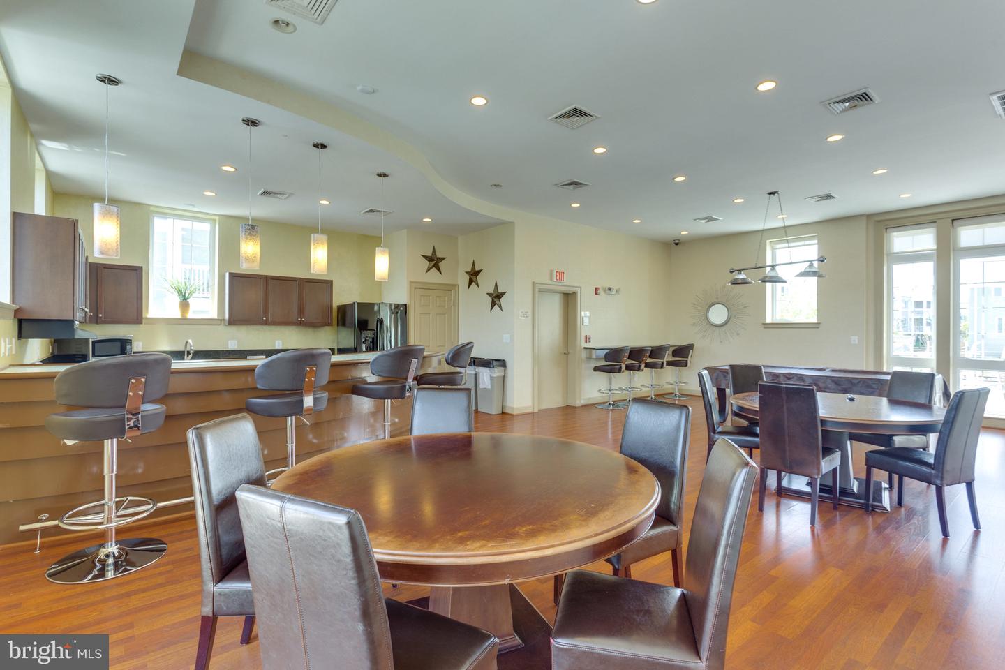 4149 S FOUR MILE RUN DR #201, ARLINGTON, Virginia 22204, 1 Bedroom Bedrooms, ,1 BathroomBathrooms,Residential,For sale,4149 S FOUR MILE RUN DR #201,VAAR2058344 MLS # VAAR2058344