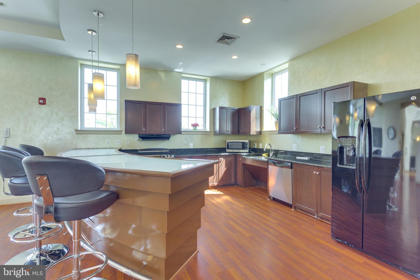 4149 S FOUR MILE RUN DR #201, ARLINGTON, Virginia 22204, 1 Bedroom Bedrooms, ,1 BathroomBathrooms,Residential,For sale,4149 S FOUR MILE RUN DR #201,VAAR2058344 MLS # VAAR2058344